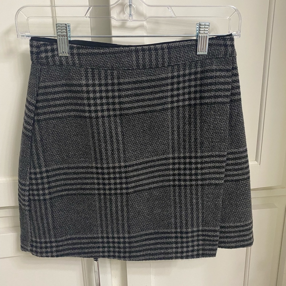 Mini plaid skirt from Aberocrombie and Fitch.